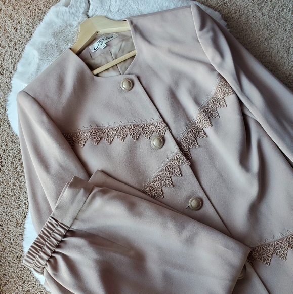 Vintage Dresses & Skirts - VTG Beige Skirt Suit with Blazer